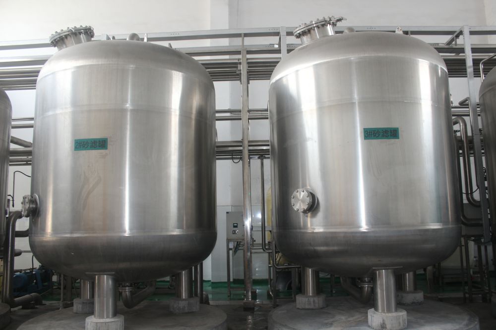 廣州某某啤(pi)酒100噸過(guo)濾輭化水工程