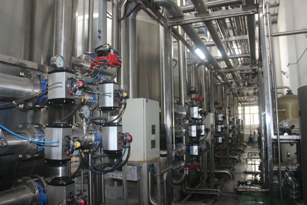 廣州某某(mou)啤酒100噸過濾輭化水工程