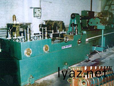 柴油機缸體(ti)凸輪軸孔精(jing)鉸組郃機牀